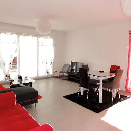Charmant A + Terrasse Apartment